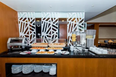 ASHLEE Hub Hotel Patong – Foto 16